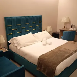  Couette-café Suites&rooms Piazza Dei Martiri